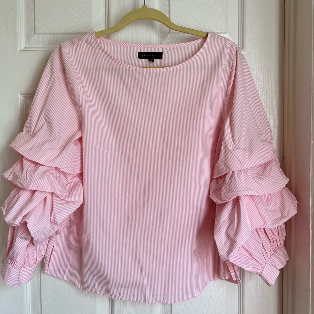 Sanctuary pink & white pinstripe cotton shirt. Round neck. Puffy sleeves. Size S
